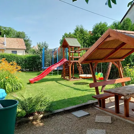 Apartmán Mezeskalacs Vendeghaz